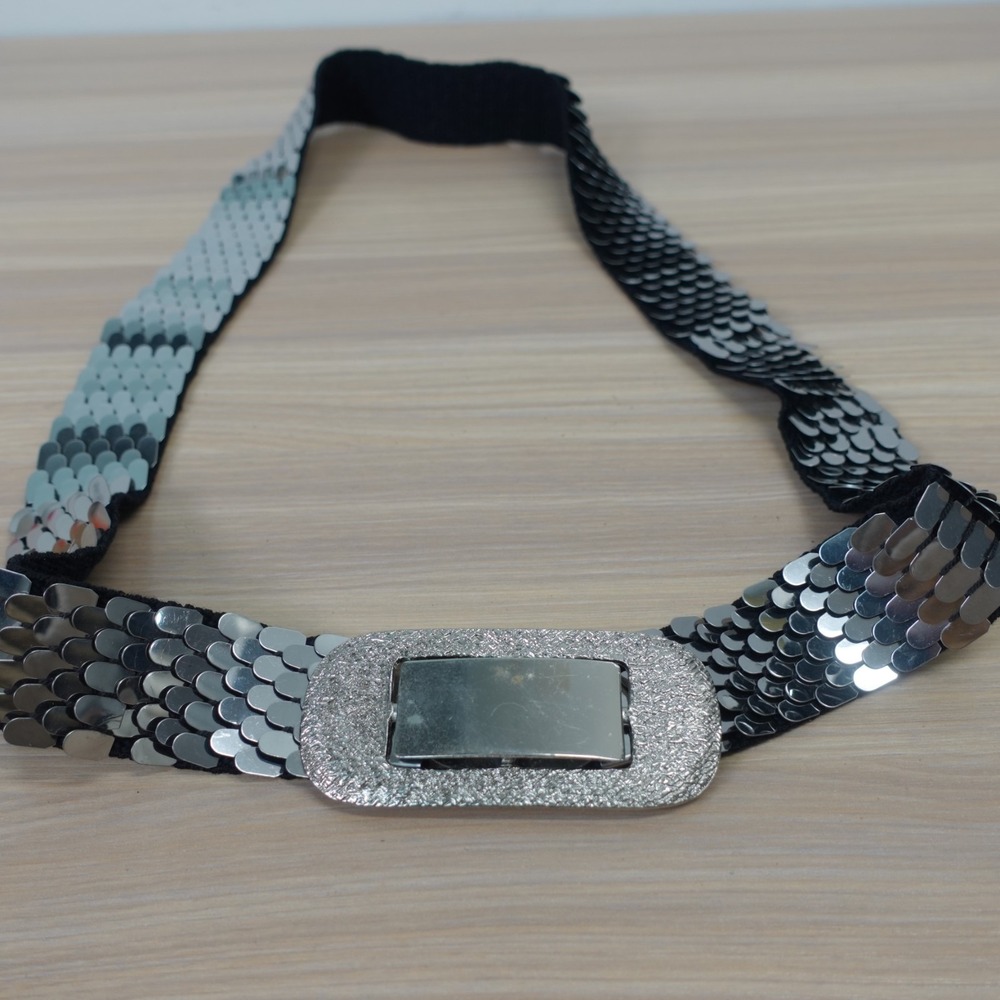 Vintage Metal Silver Waist Belt Womens MEDIUM Fish Scale Stretch Elastic Disco